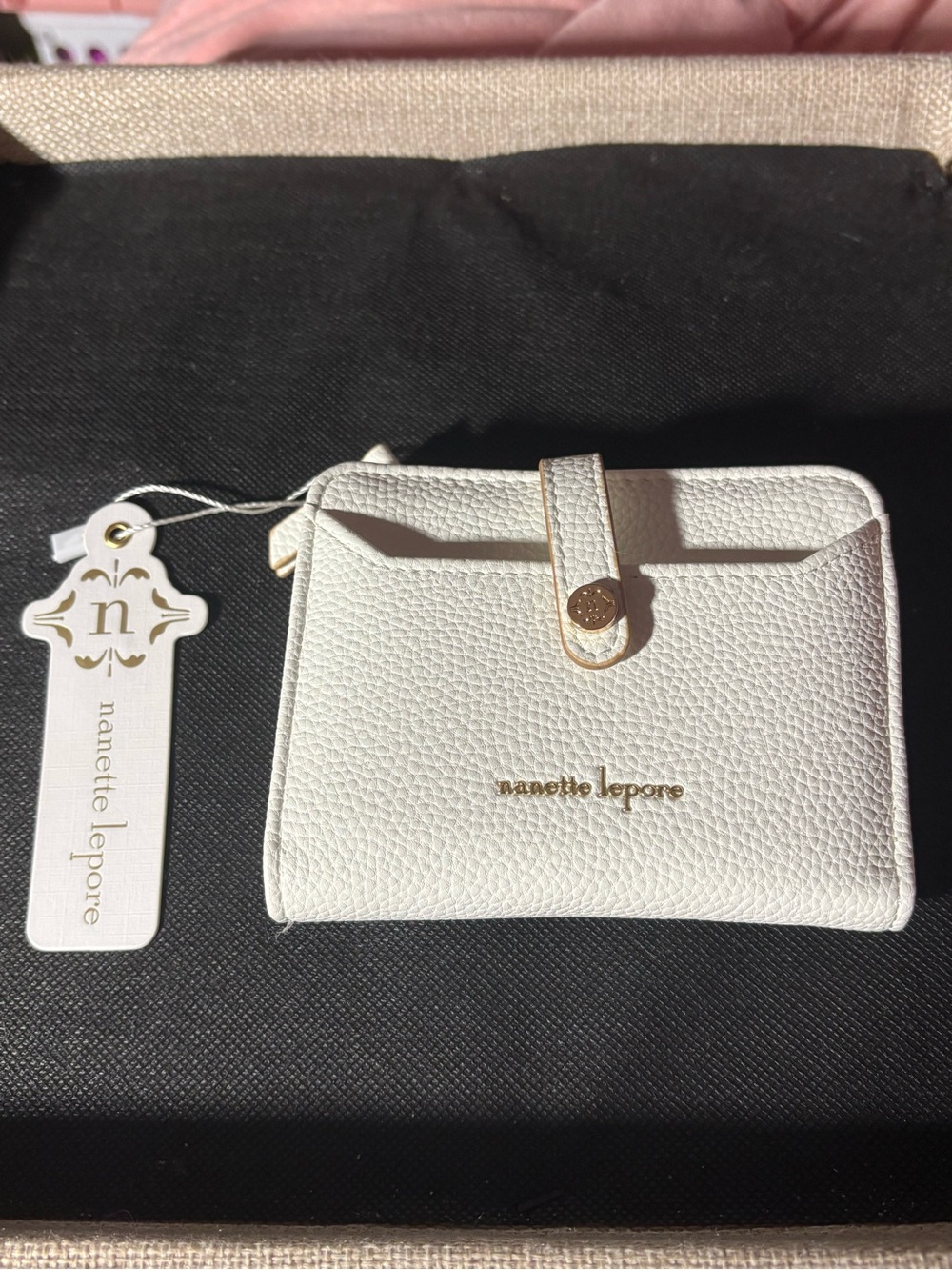 NWT Nanette Lepore white wallet with a snap closure with slots & a change zipper